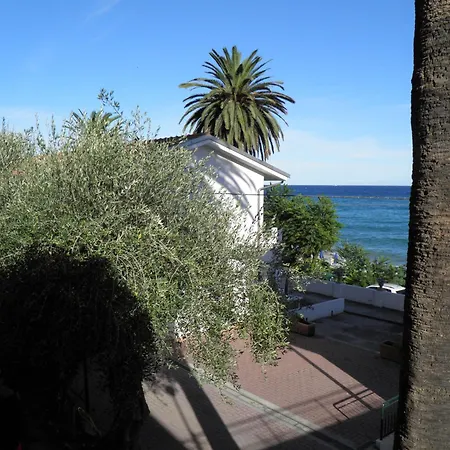 Aparthotel Blue Beach 2*